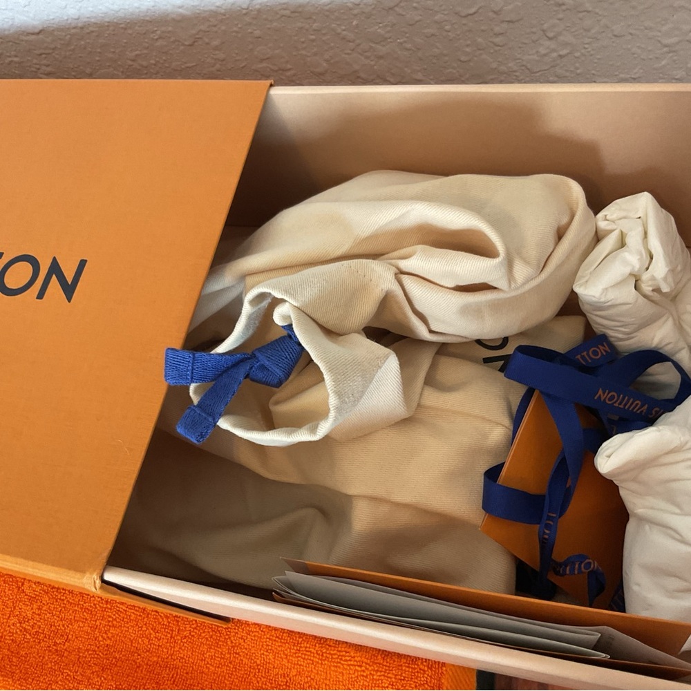 Louis Vuitton slides - Picture 8 of 8